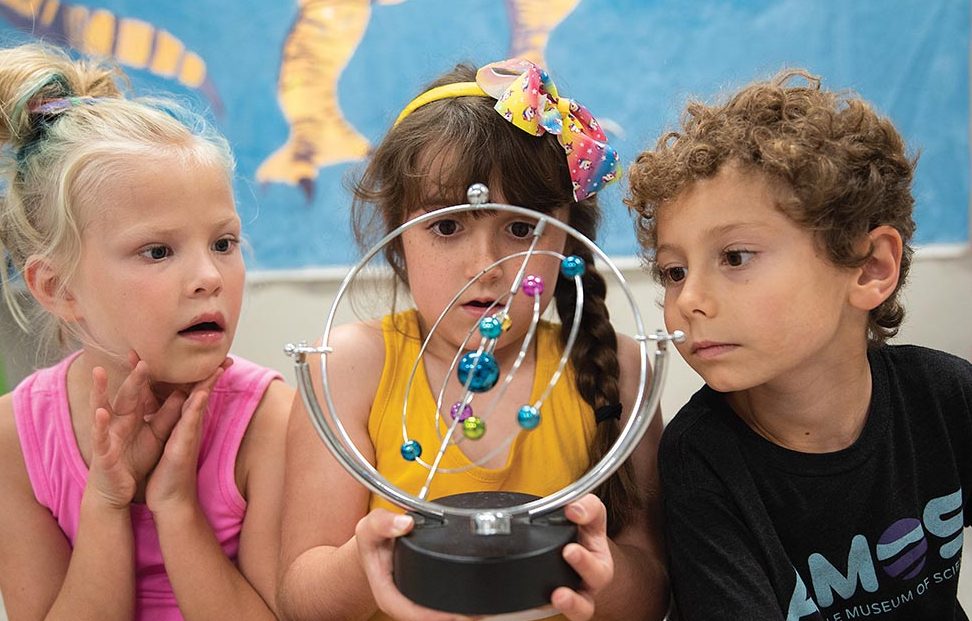 Kids learning science at AMOS.